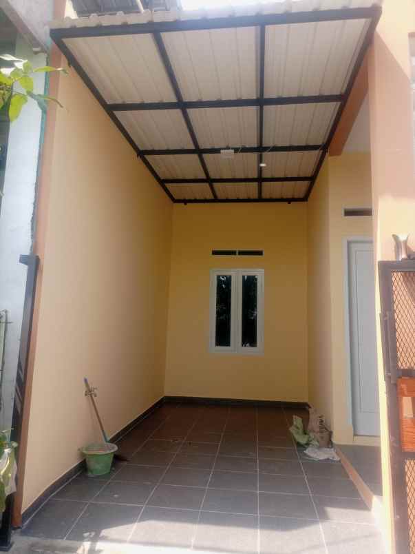 dijual rumah villa gading harapan bekasi