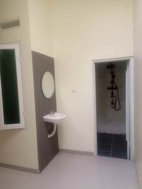 dijual rumah villa gading harapan bekasi