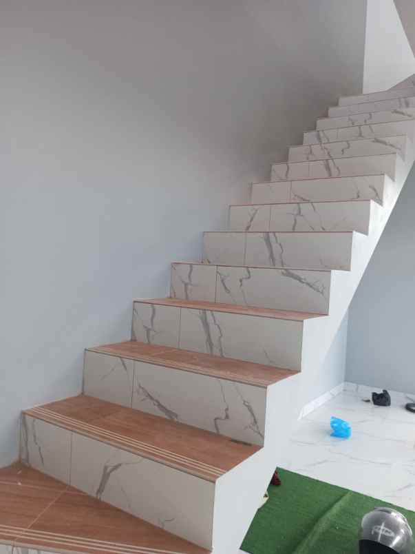 dijual rumah villa tropis dago