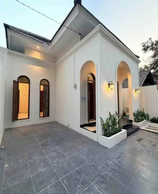 dijual rumah wedomartani ngemplak