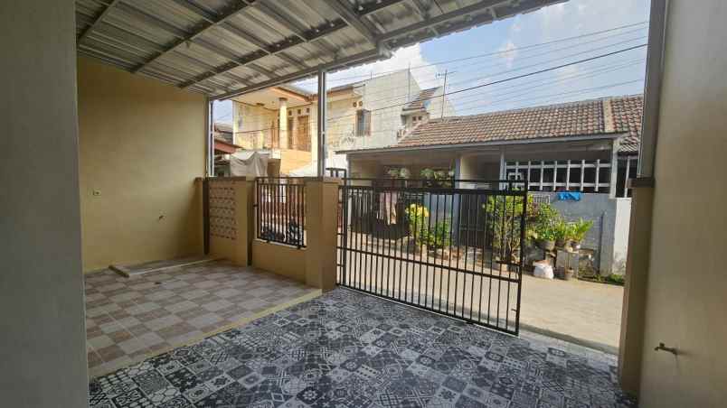 dijual rumah wisma asri