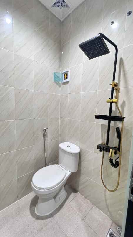 dijual rumah wisma tirta agung