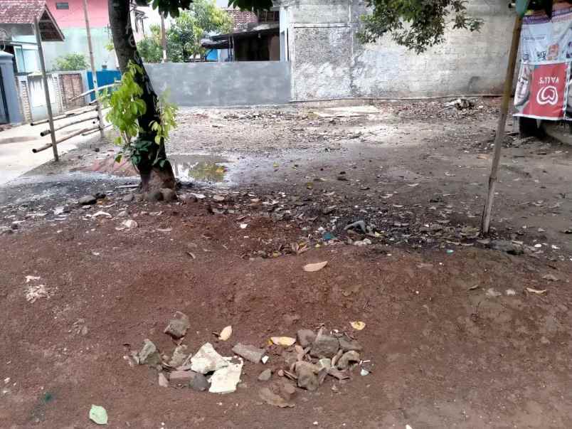 dijual sebidang tanah
