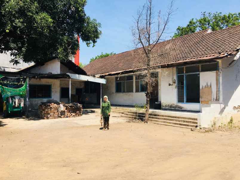 dijual tanah dan bangunan kosong seharga 16 milyard