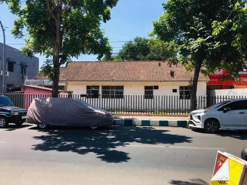 dijual tanah dan bangunan kosong seharga 16 milyard