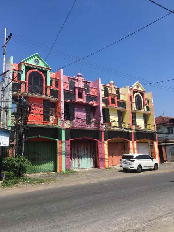 dijual tanah dan bangunan ruko seharga rp 700 jutaan