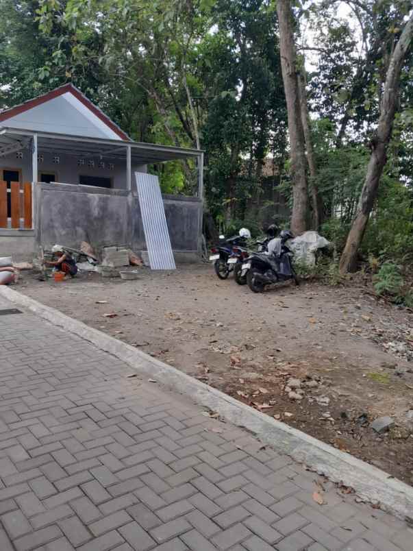dijual tanah dekat upy pgri