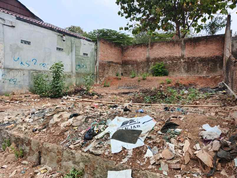 dijual tanah gg seledri