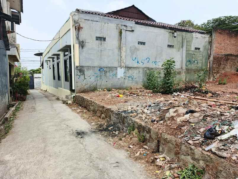 dijual tanah gg seledri