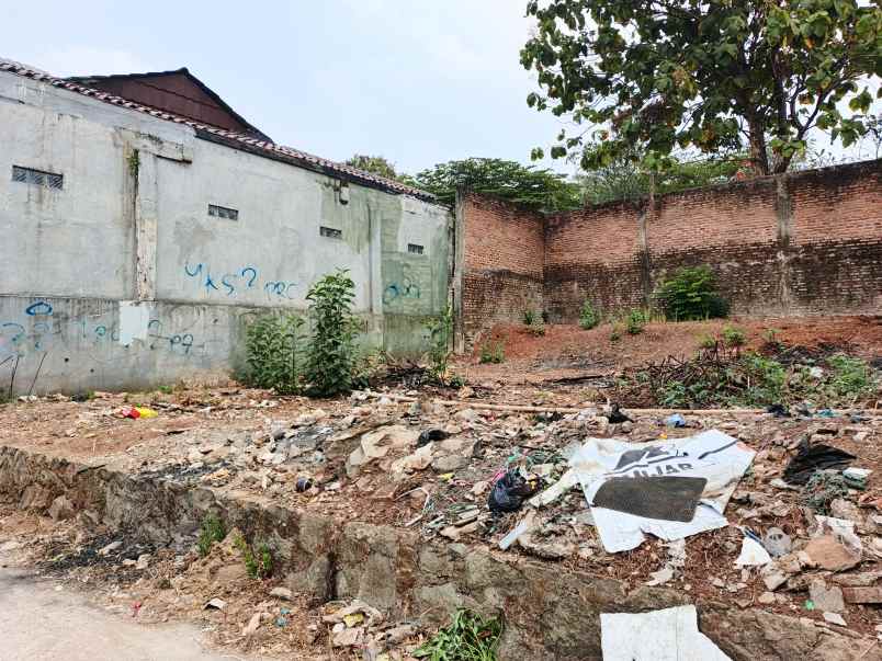 dijual tanah gg seledri