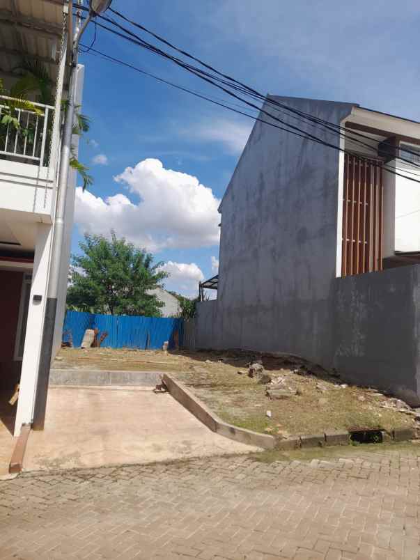 dijual tanah jl wibawa mukti komplek