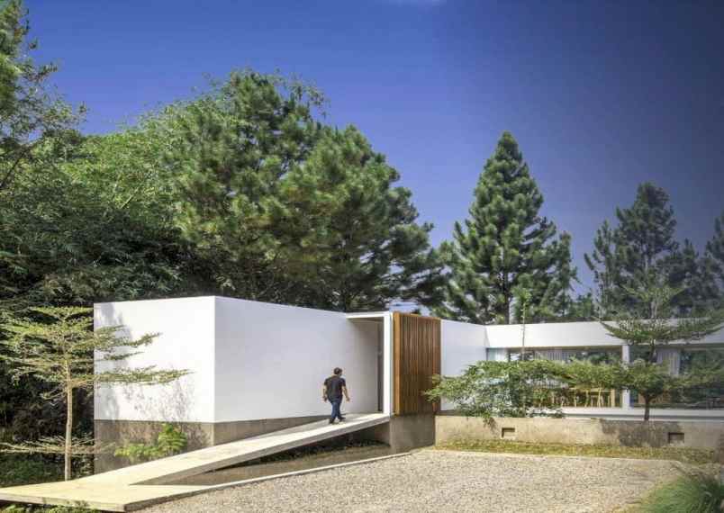 dijual villa dago pakar timur ciburial
