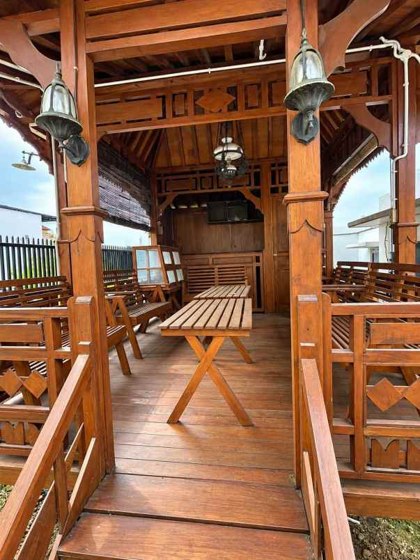 dijual villa jalan abdul gani