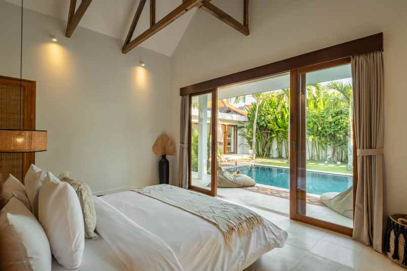 dijual villa jl pantai batu bolong no