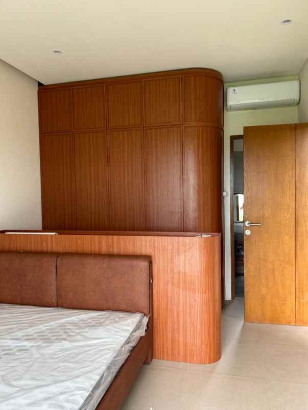 dijual villa jl raya munggu munggu kec