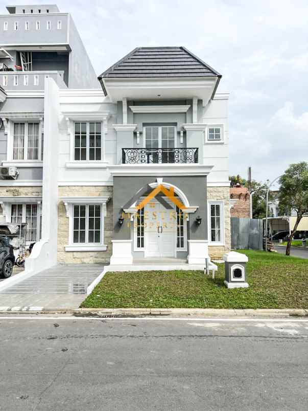 dijual villa komplek citraland gama