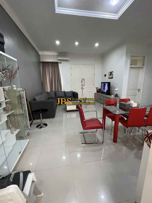 dijual villa komplek citraland gama