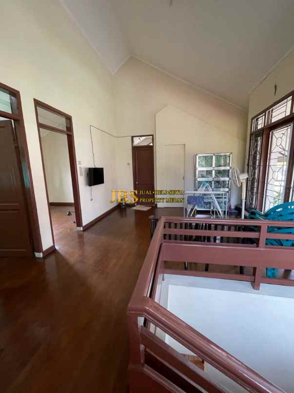 dijual villa komplek greenhill