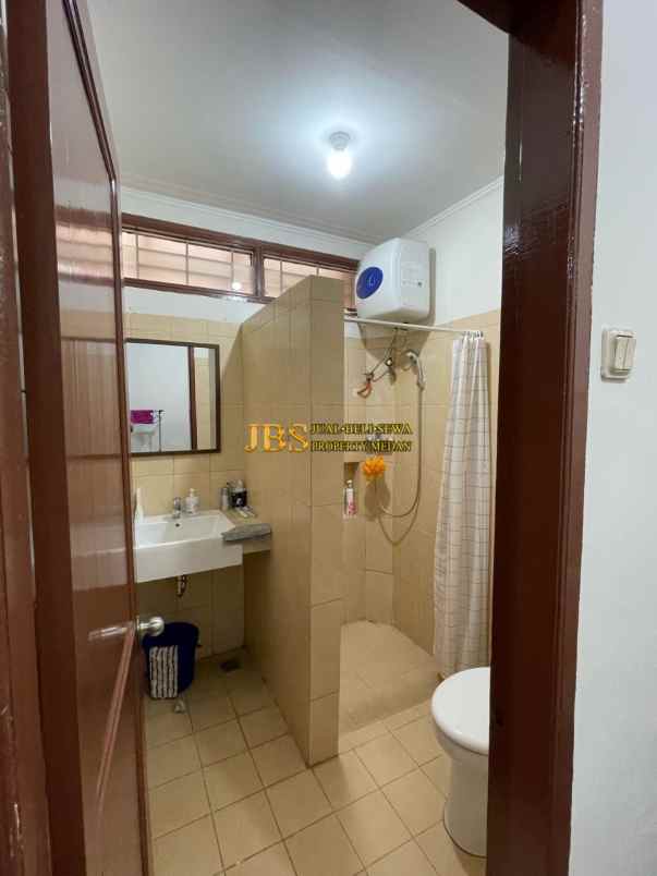 dijual villa komplek greenhill