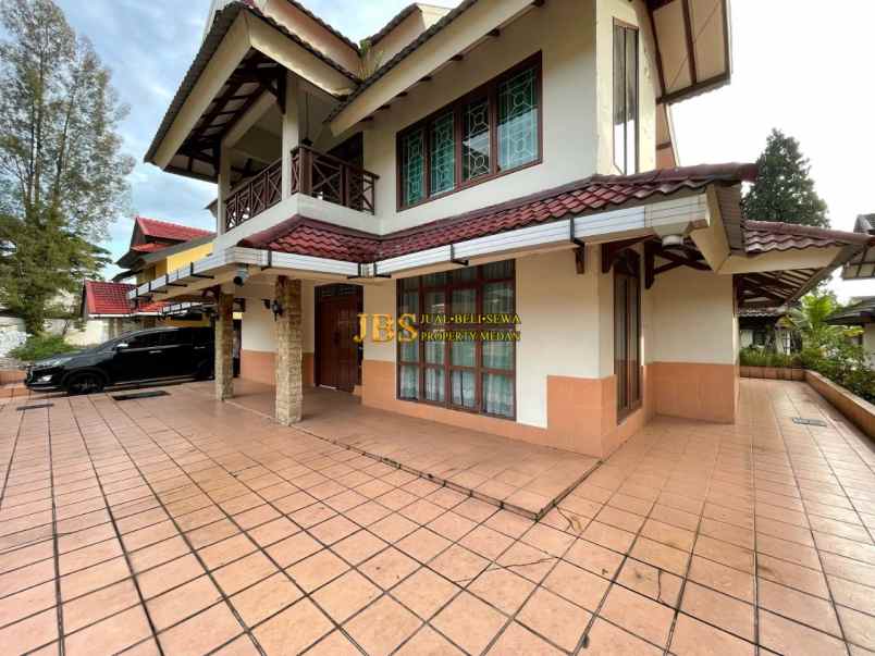 dijual villa komplek greenhill