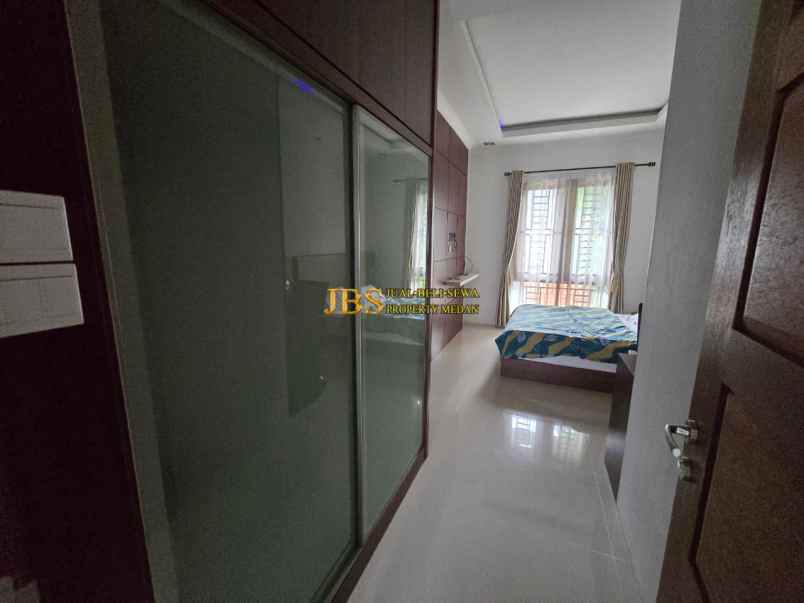 dijual villa komplek villa panbil jalan