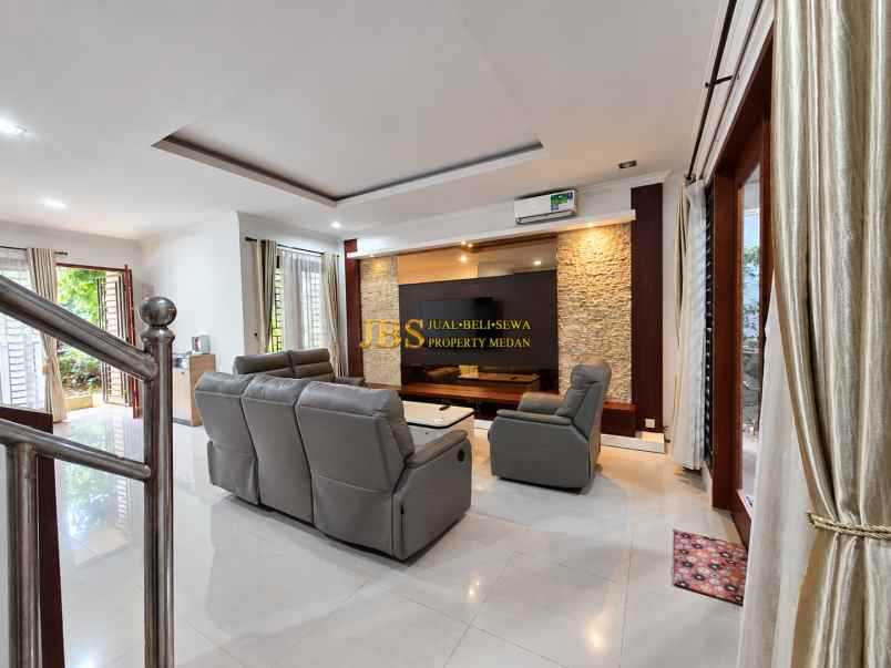 dijual villa komplek villa panbil jalan