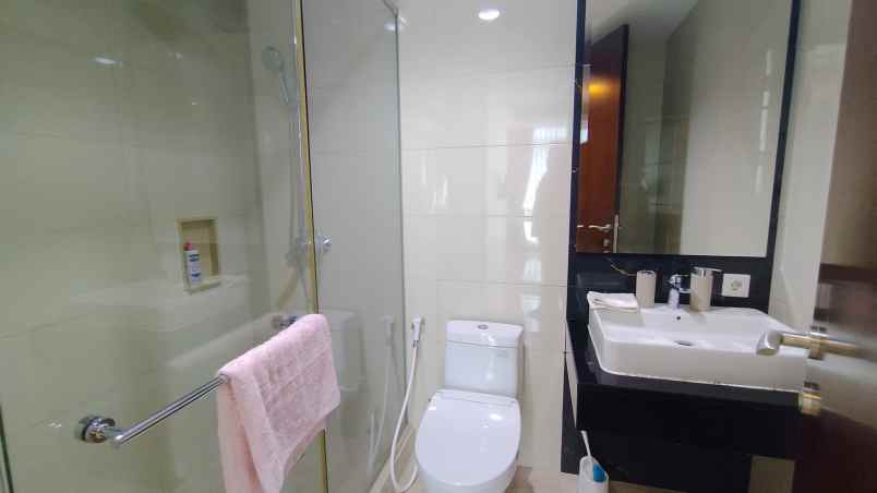 disewakan apartemen apt the kensinginton royal