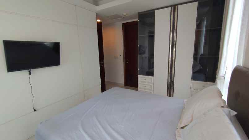 disewakan apartemen apt the kensinginton royal