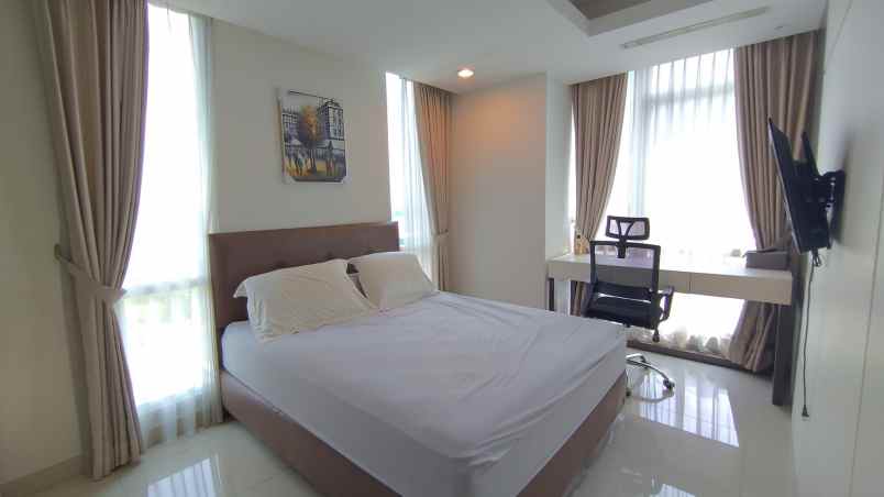 disewakan apartemen apt the kensinginton royal