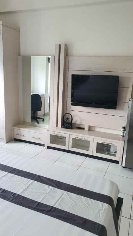 disewakan apartemen ciputra berkeley