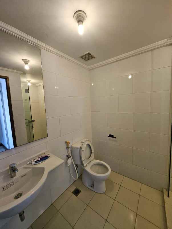 disewakan apartemen waterplace pakuwon indah