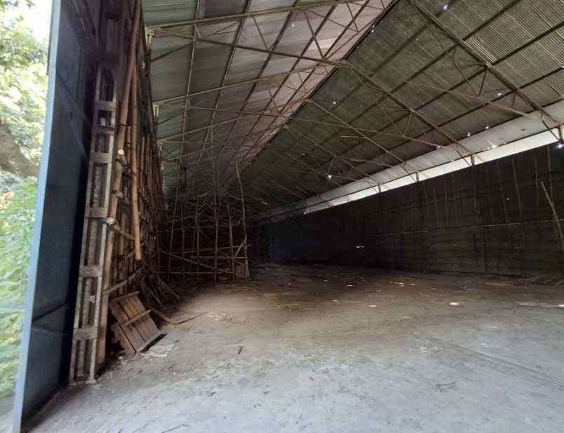 disewakan gudang di tulungagung