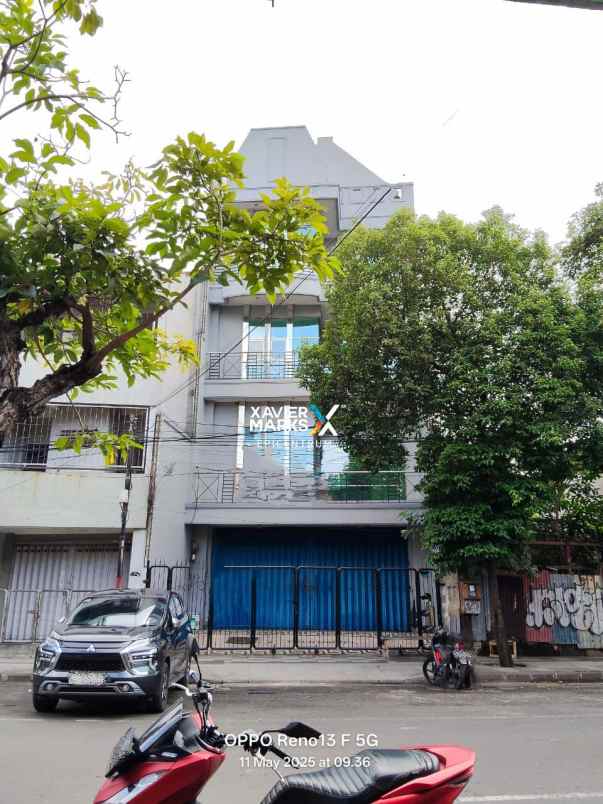 disewakan ruko gudang kantor genteng besar