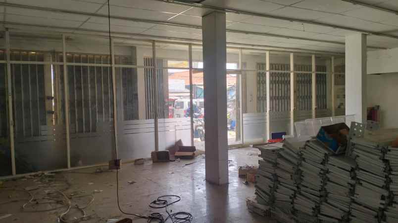 disewakan ruko gudang kantor jl pisangan sattrimekar