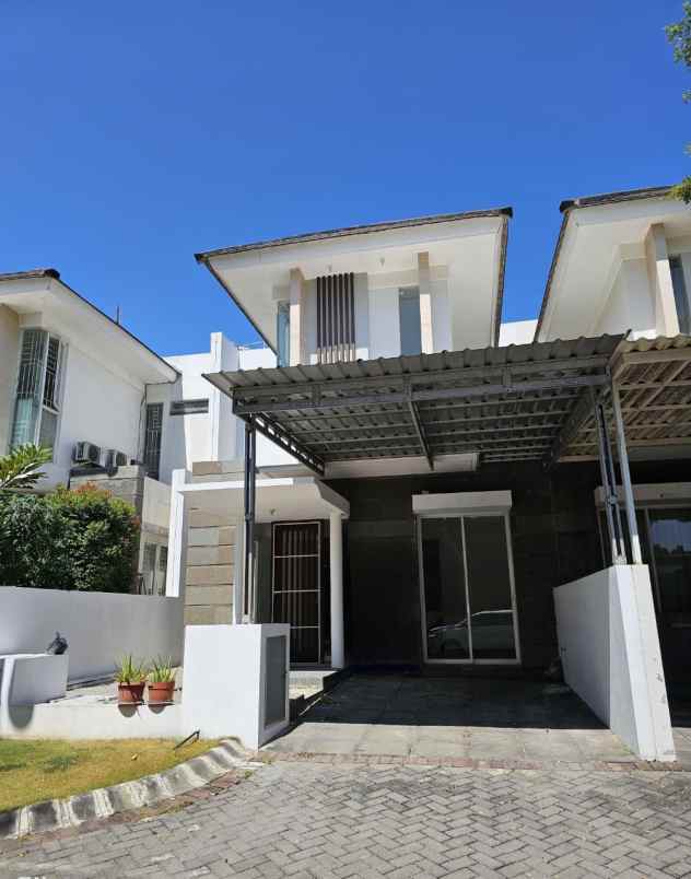 disewakan rumah babatan pantai