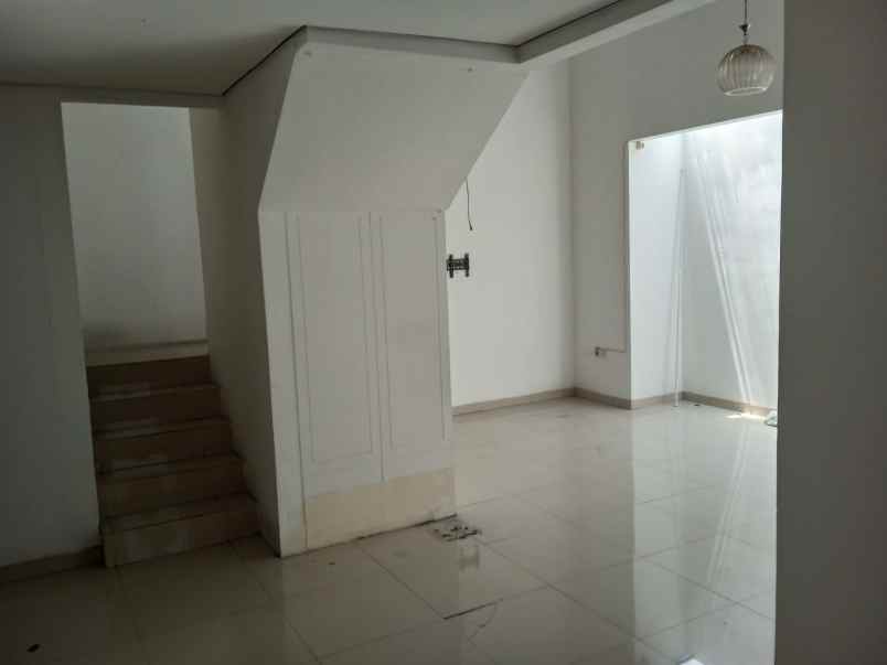 disewakan rumah cijerokaso