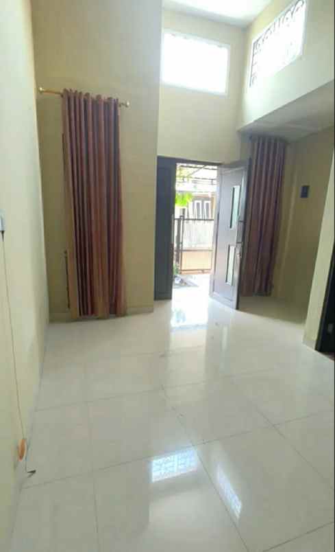 disewakan rumah cluster pamulang dkat bunderan unpam 1