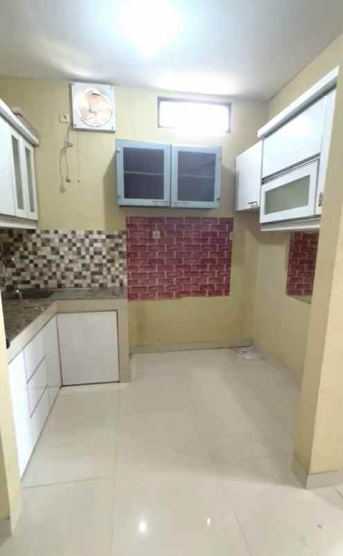 disewakan rumah cluster pamulang dkat bunderan unpam 1