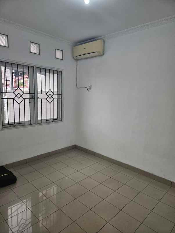 disewakan rumah gading nirwana