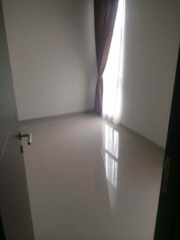 disewakan rumah graha raya bintaro