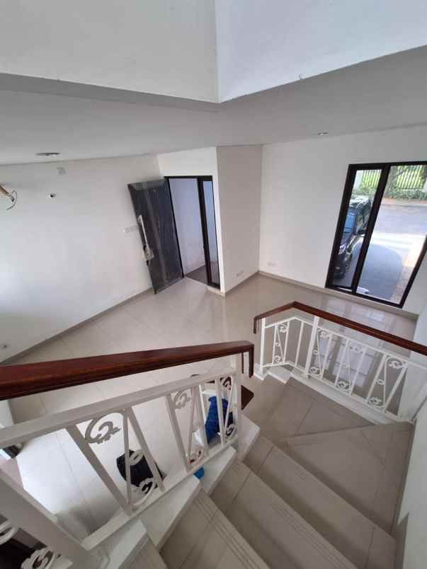 disewakan rumah jakarta garden city