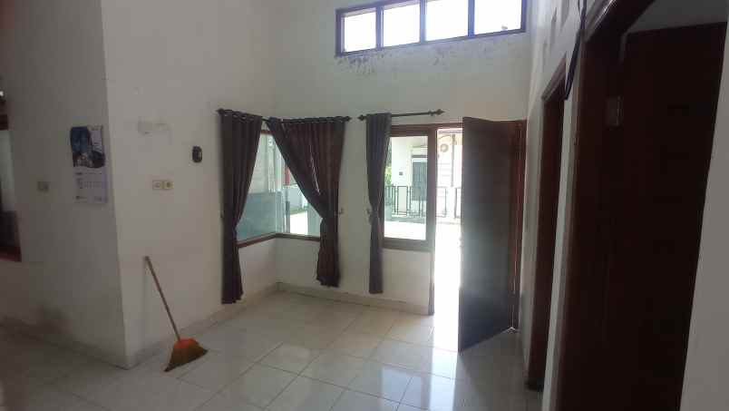 disewakan rumah jalan menayu lor 2