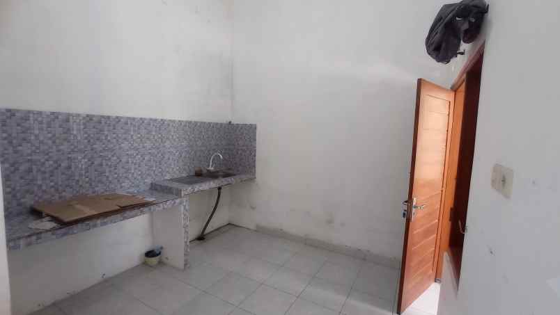 disewakan rumah jalan menayu lor 2