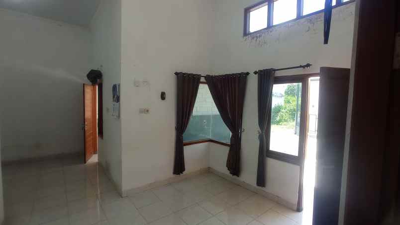 disewakan rumah jalan menayu lor 2