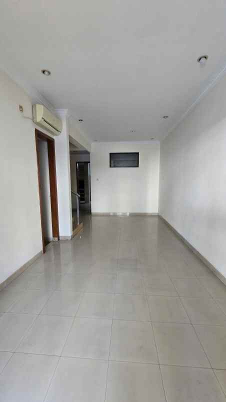 disewakan rumah kelapa gading