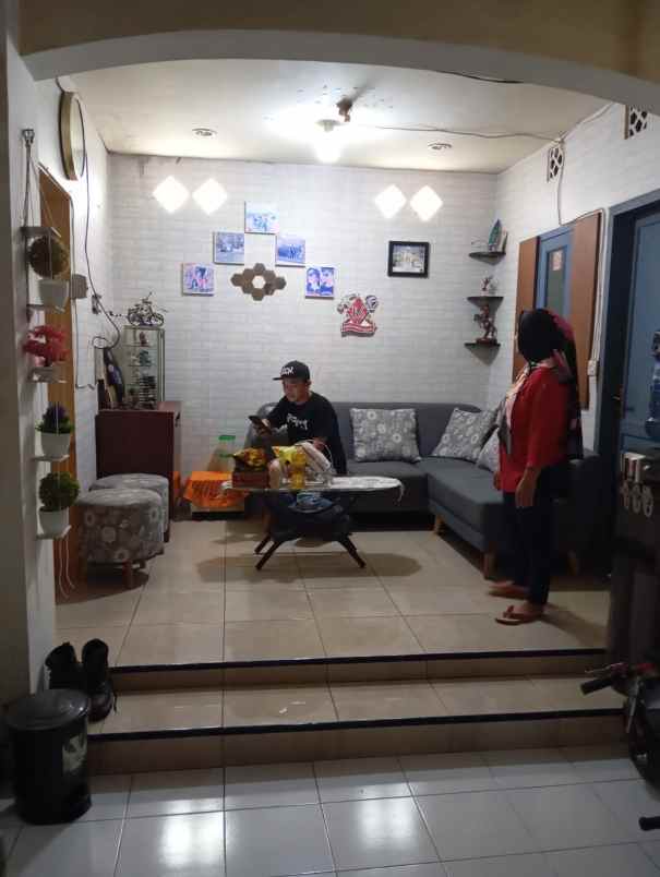 disewakan rumah komplek cihanjuang