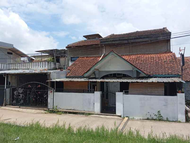 disewakan rumah komplek cihanjuang