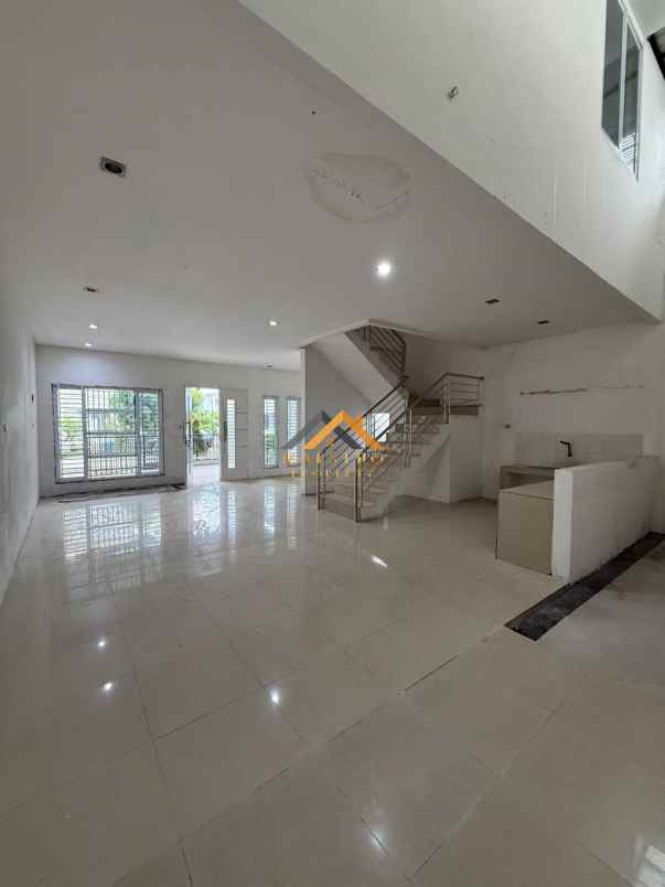 disewakan rumah komplek mutiara residence