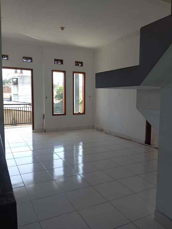 disewakan rumah komplek veledrome padasuka