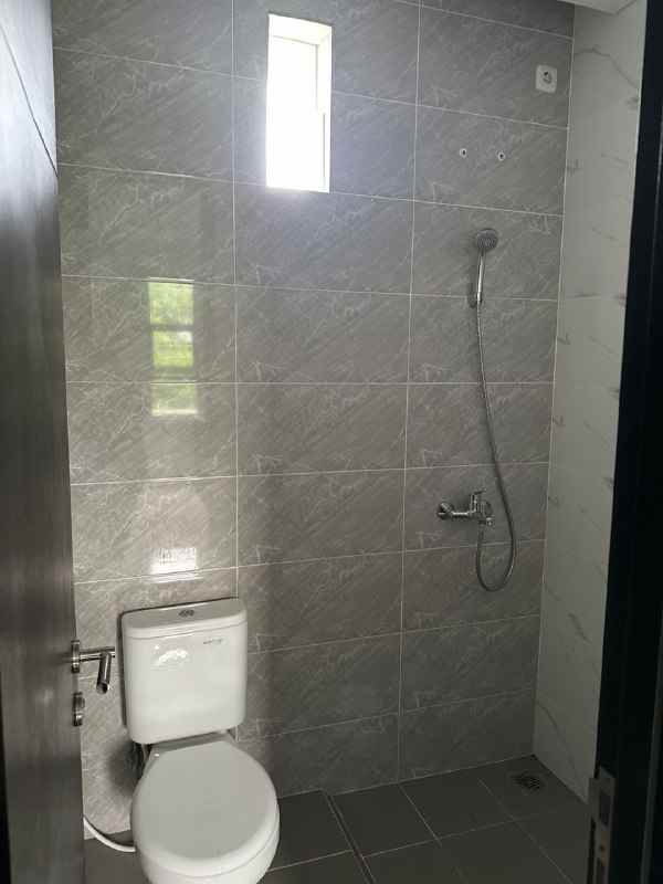 disewakan rumah pantai mentari